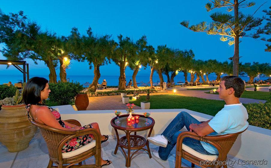 Margarita Beach Hotel Agia Marina  Exterior photo
